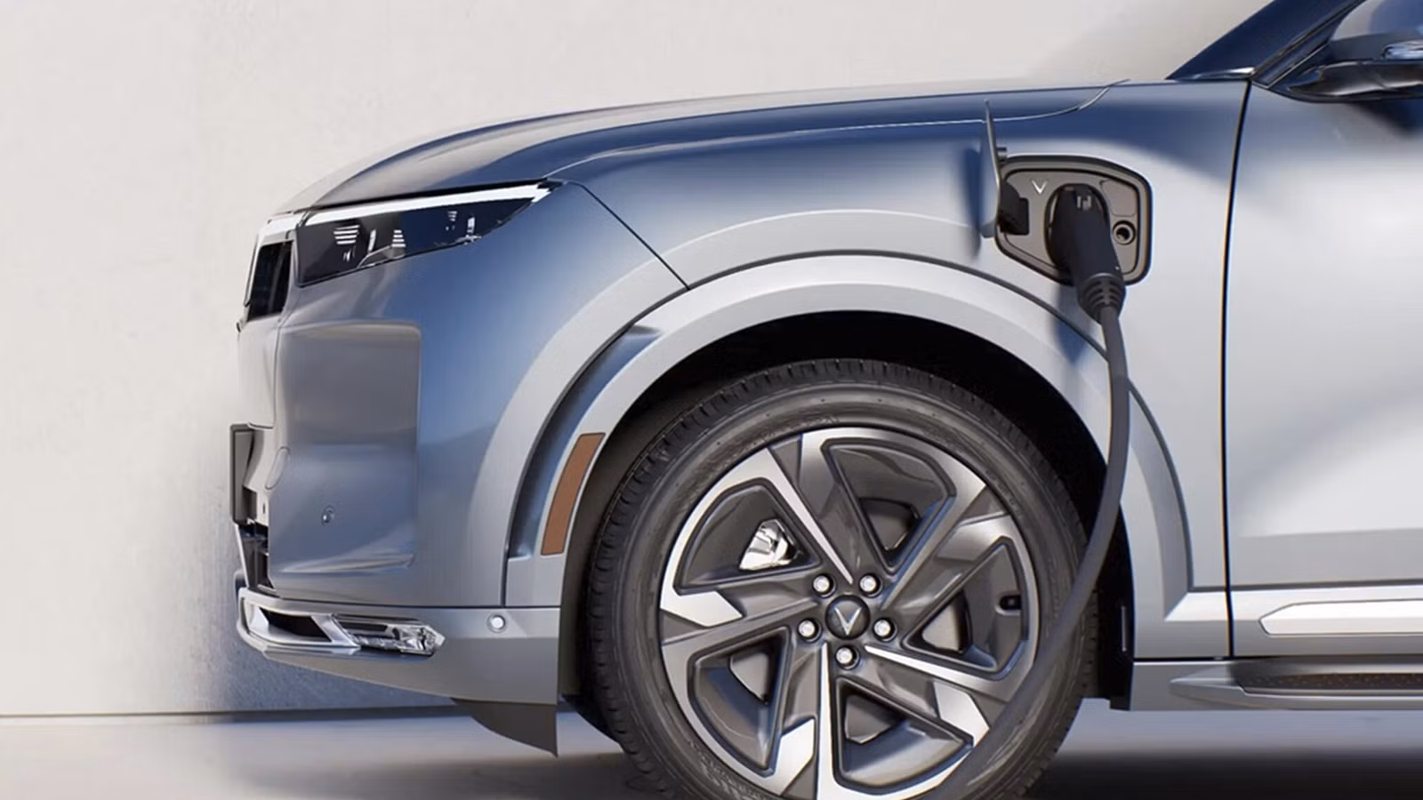 VinFast’s $69,800 EV Looks Like A Bargain Until You See The $450 Million Lawsuit VinFast's $69,800 EV Looks Like A Bargain Until You See The $450 Million Lawsuit