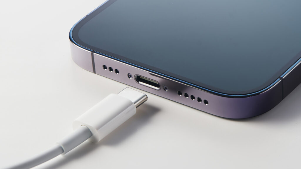 What’s The Fastest Charging Speed Your iPad Or iPhone Port Can Handle? What's The Fastest Charging Speed Your iPad Or iPhone Port Can Handle?