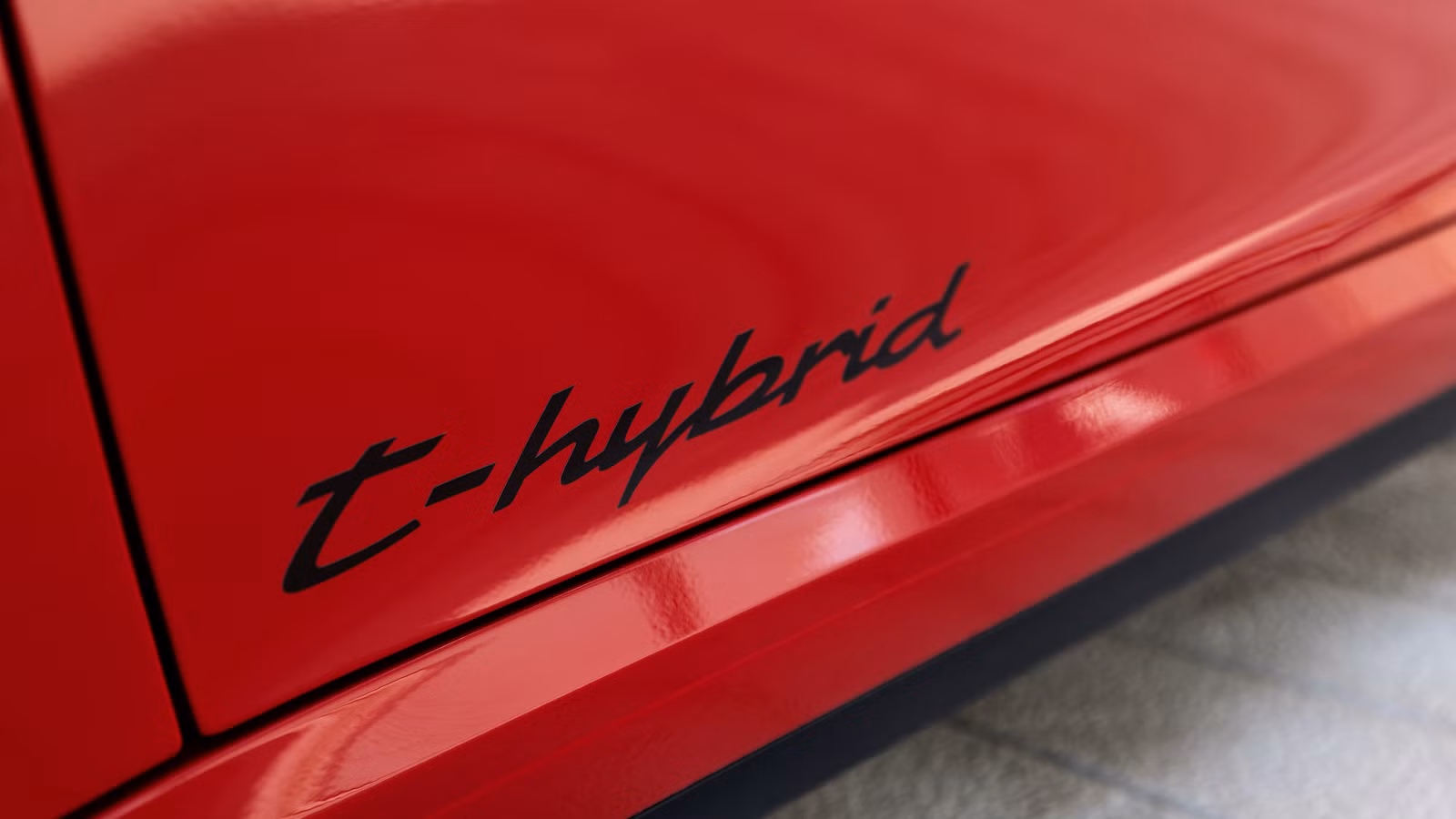 Why Porsche’s Hybrid 911 GTS Is Drawing The Same Backlash As The Water-Cooled 996 Why Porsche's Hybrid 911 GTS Is Drawing The Same Backlash As The Water-Cooled 996