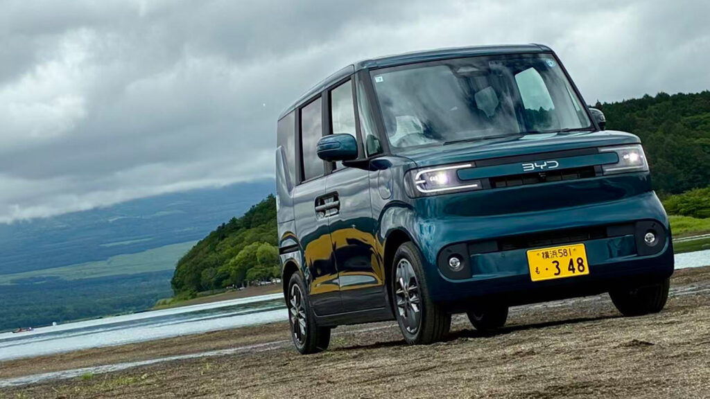 BYD Racco.