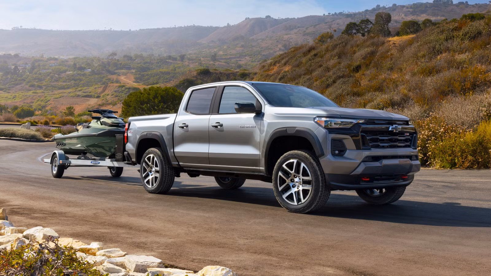 Chevy’s 430-LB-FT Turbo-Four Colorado Out-Tows The Nissan Frontier V6, But There’s A Catch Chevy's 430-LB-FT Turbo-Four Colorado Out-Tows The Nissan Frontier V6, But There's A Catch