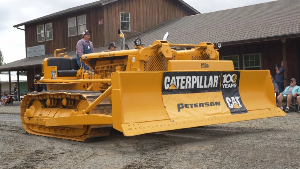 Double-Wide CAT Dozer With ‘Siamese’ Diesel Engines Is the Work of Dedicated Collectors Double-Wide CAT Dozer With 'Siamese' Diesel Engines Is the Work of Dedicated Collectors