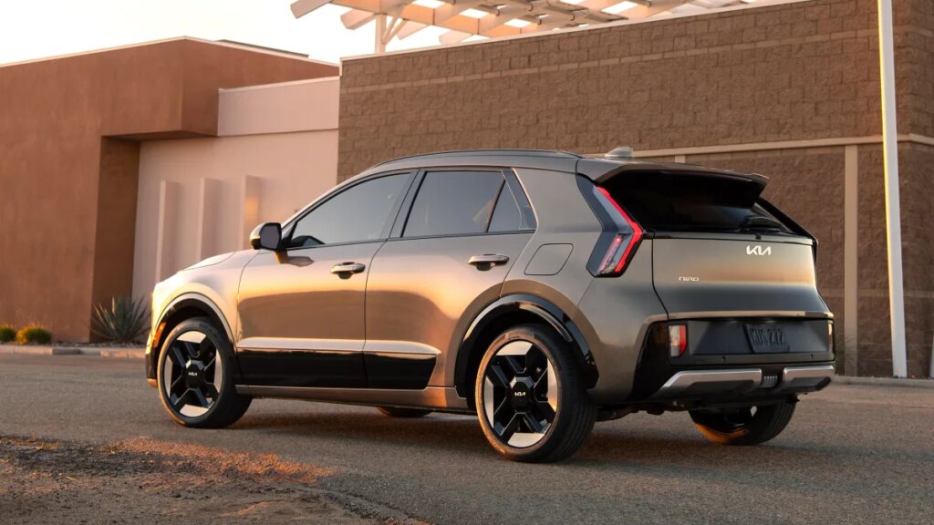 Kia Niro Gets Pricier, Honda Downplays Nissan Truck Rumor, Rivian’s CFO Departs Kia Niro Gets Pricier, Honda Downplays Nissan Truck Rumor, Rivian's CFO Departs