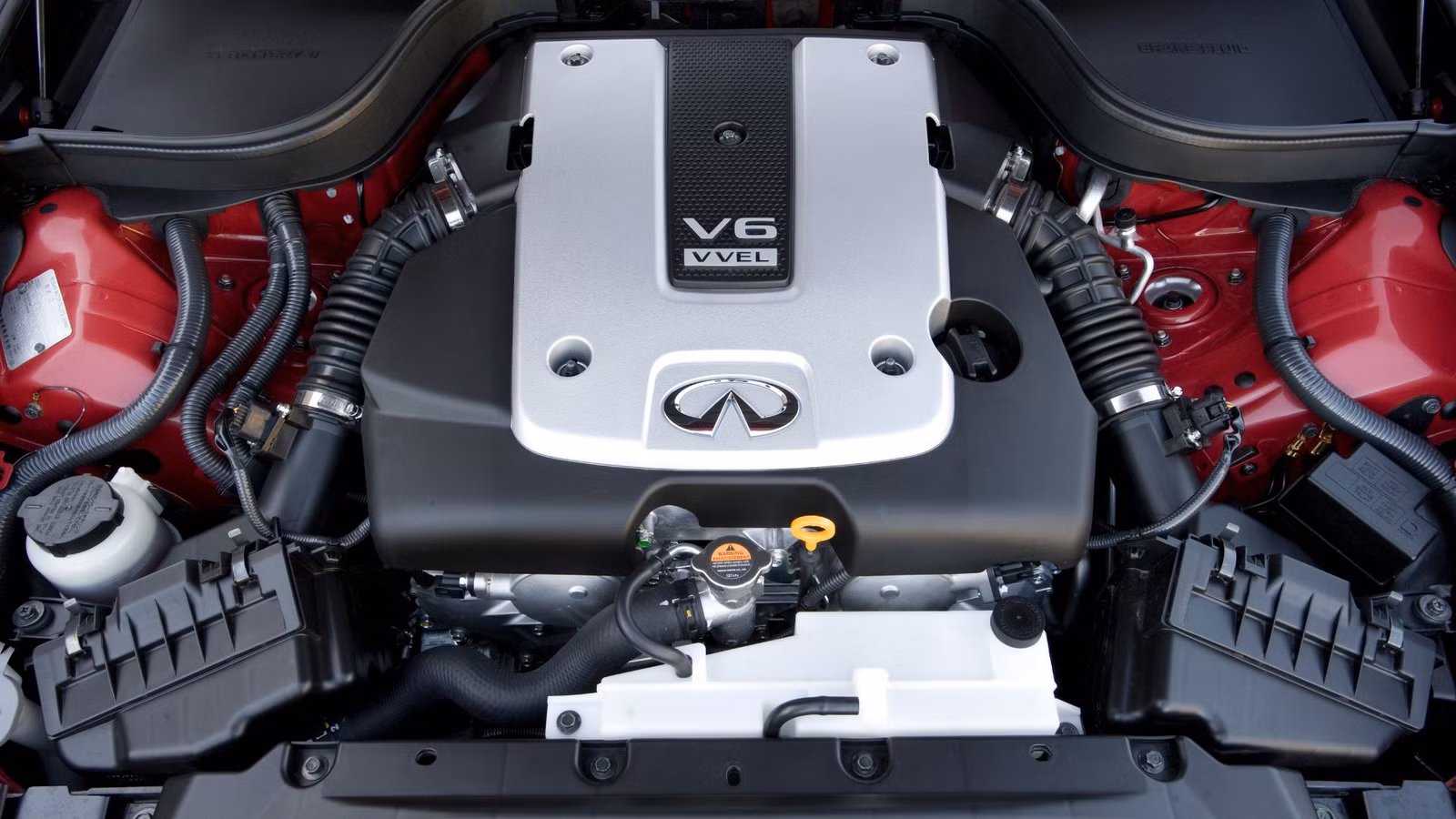 The Japanese V6 Engine That Spent 12 Years Beating European V8s The Japanese V6 Engine That Spent 12 Years Beating European V8s