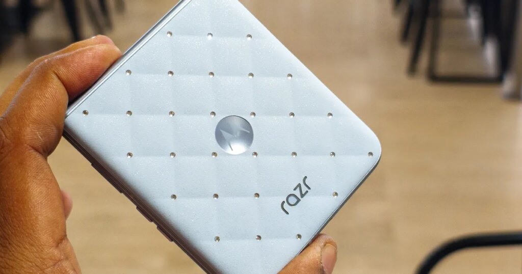 The Moto Razr 2026 could be getting its fanciest finish yet The Moto Razr 2026 could be getting its fanciest finish yet