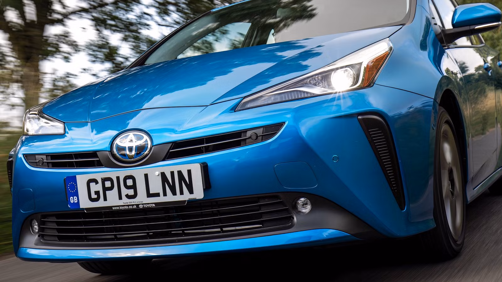 A 10-Year-Old Toyota Prius Costs Less Per Month Than A Family Phone Plan A 10-Year-Old Toyota Prius Costs Less Per Month Than A Family Phone Plan