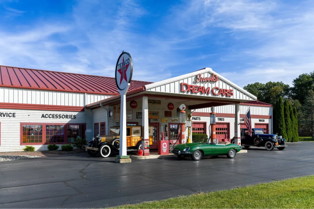Classic Car Museum Closing Because Nobody Can Work on Carburetors Anymore. Now The Collection's For Sale