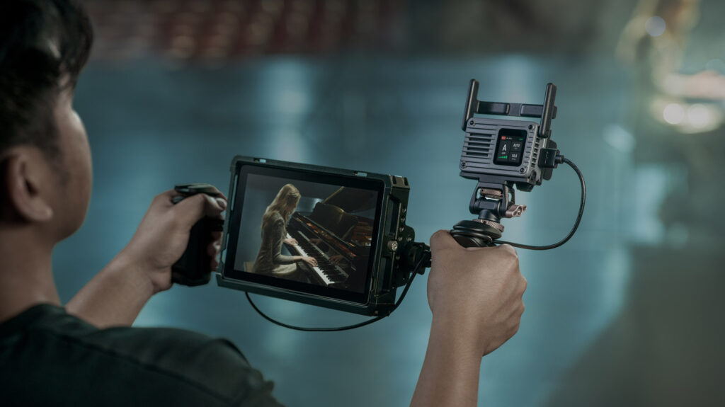 DJI's New SDR Transmission II Beams 4K 60 Fps HDR Video Up To 2.5 Miles