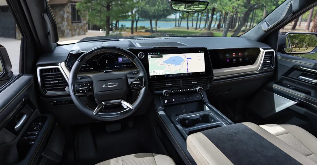 GM updates its trucks’ native software to coexist with CarPlay