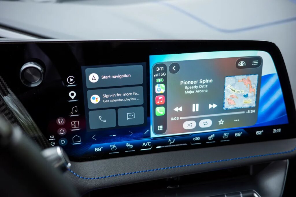 GM’s Stance on CarPlay Is as Fractured and Confusing as Ever GM's Stance on CarPlay Is as Fractured and Confusing as Ever