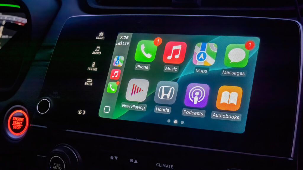 How To Change And Customize Your Apple CarPlay Display How To Change And Customize Your Apple CarPlay Display