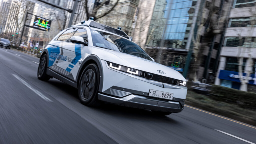 Hyundai Motor Group speeds up autonomous driving strategy