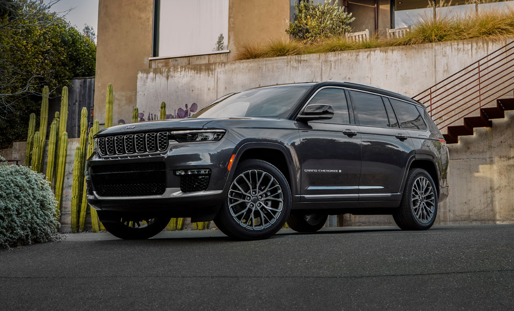 Jeep Recalls More Than 328,000 Grand Cherokees Over Rear Coil Springs That Could Detach : Automotive Addicts Jeep Recalls More Than 328,000 Grand Cherokees Over Rear Coil Springs That Could Detach : Automotive Addicts