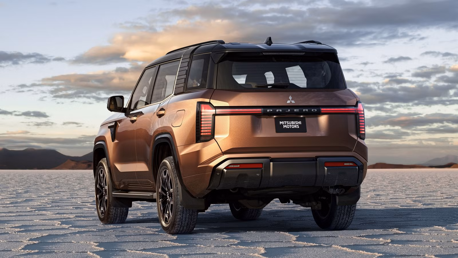 Mitsubishi Montero Costs Less Than New Land Cruiser, More Than Xterra Mitsubishi Montero Costs Less Than New Land Cruiser, More Than Xterra