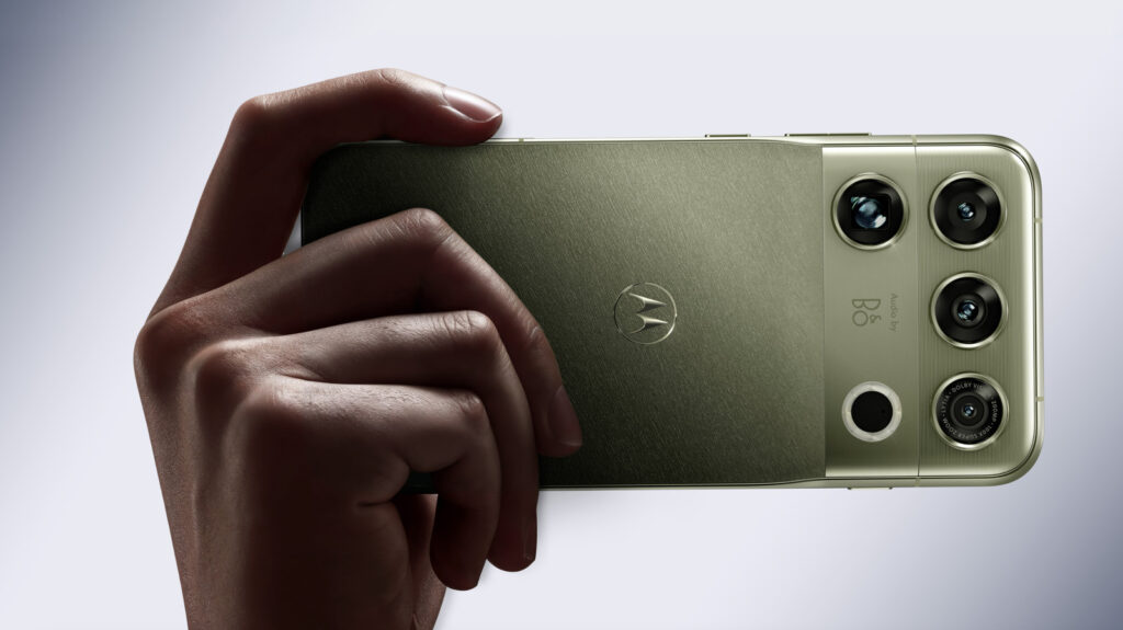 Motorola's New Signature 27 Is Among The First Smartphone To Use The Snapdragon 8 Elite Extreme Gen 6 Processor