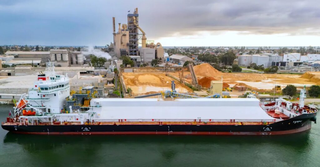 New self-loading tech for bulk cargo vessels cuts freight emissions in HALF New self-loading tech for bulk cargo vessels cuts freight emissions in HALF