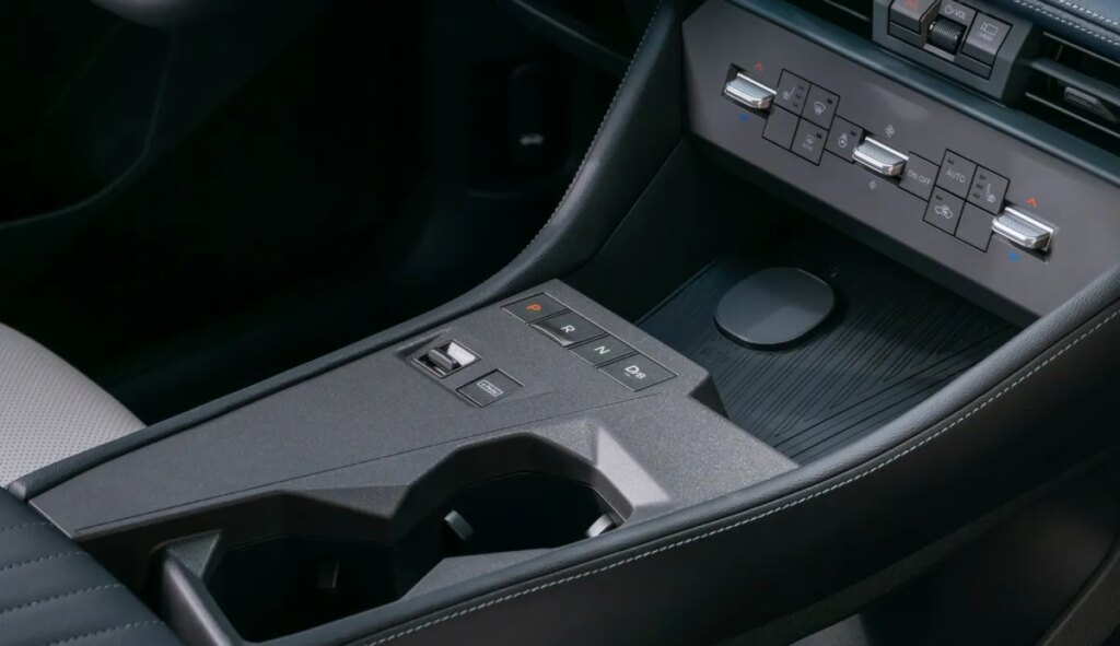 Nissan Is Done With Piano Black Plastic and Chrome. Consumers Are Sick of Fingerprints Nissan Is Done With Piano Black Plastic and Chrome. Consumers Are Sick of Fingerprints