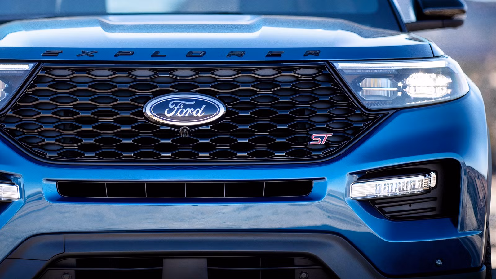 The 400-HP Ford Explorer ST Has Lost Half Its Value, And Is Now Cheaper Than A Base Bronco Sport The 400-HP Ford Explorer ST Has Lost Half Its Value, And Is Now Cheaper Than A Base Bronco Sport