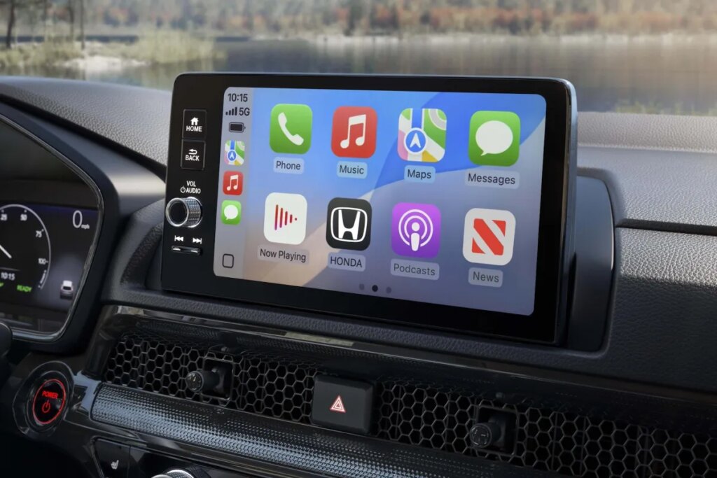 The Future of AM Radio in Cars Just Got a Little More Certain