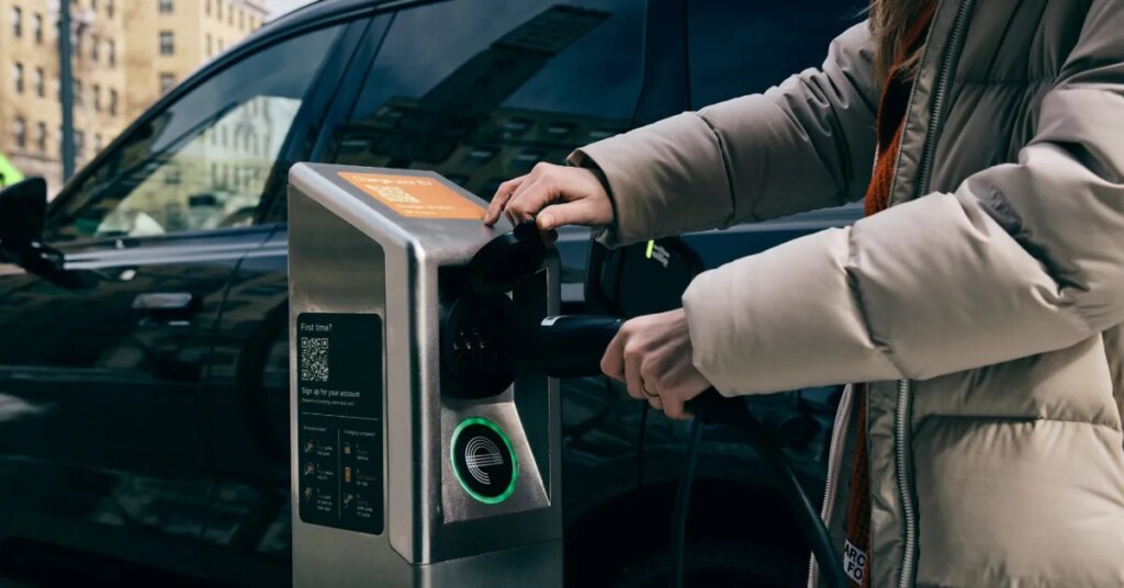 This Brooklyn startup will put nearly 700 EV plugs on NYC curbs
