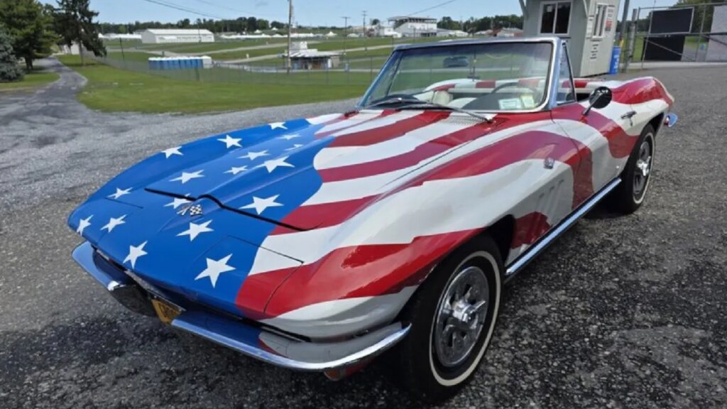 This Groovy and Patriotic ‘Austin Powers’ Corvette Is Up for Grabs This Groovy and Patriotic ‘Austin Powers’ Corvette Is Up for Grabs