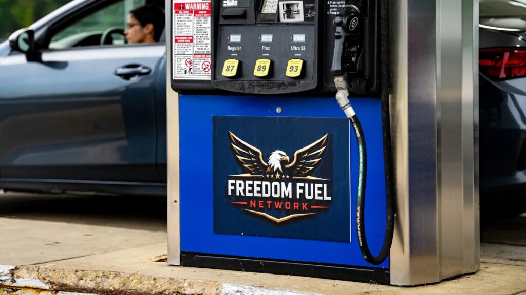 Those Sketchy 'Freedom Fuel' Gas Stations Were Selling Stolen Fuel: Lawsuit