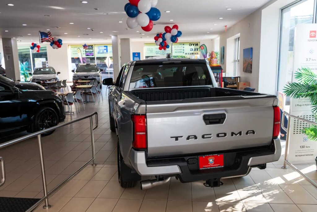 Toyota Leans on Dealers’ Help to Lobby Against Tariffs Toyota Leans on Dealers' Help to Lobby Against Tariffs