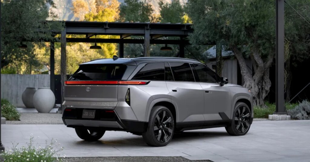 Toyota delaying the Highlander EV creates a bigger problem