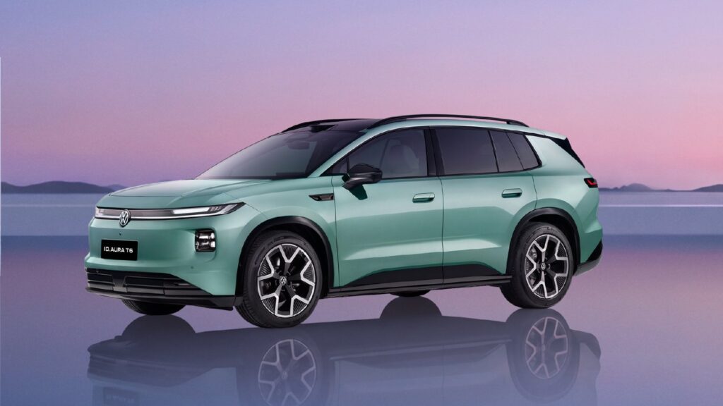 Green FAW-Volkswagen ID. AURA T6 electric SUV shown from the front three-quarter angle, with a roof-mounted LiDAR sensor.