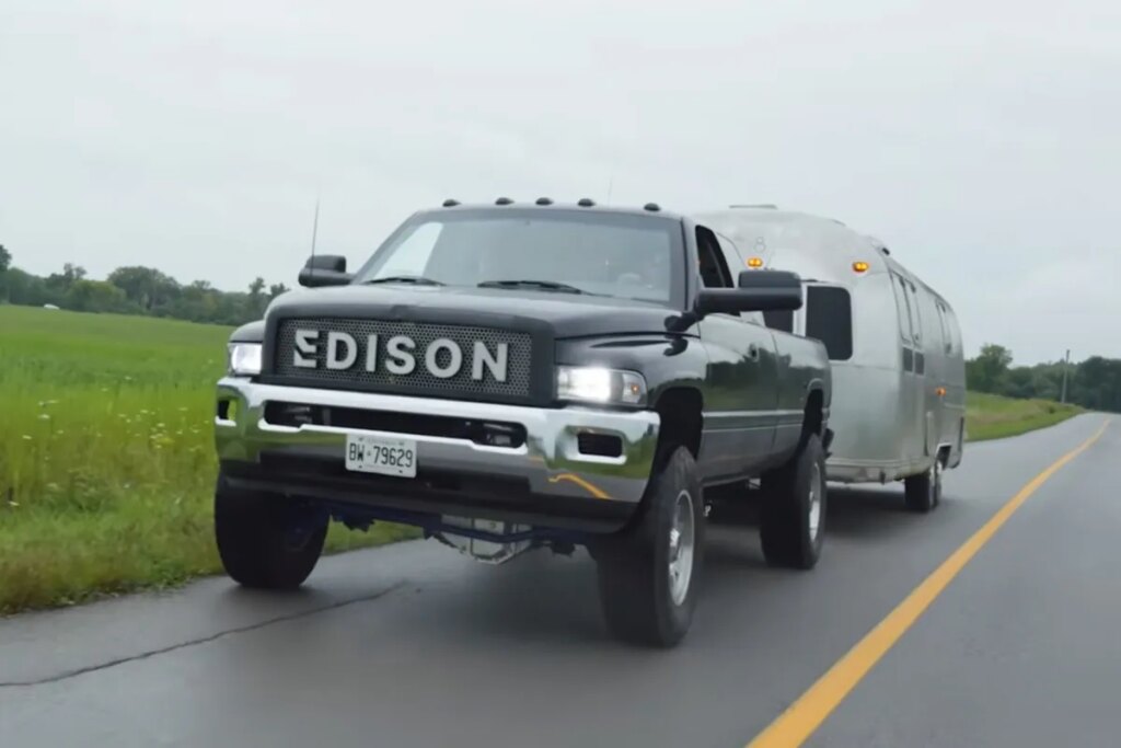 Watch This Diesel-Electric Edison Pickup Truck Tow an 8,000-Pound Airstream Like It's Nothing