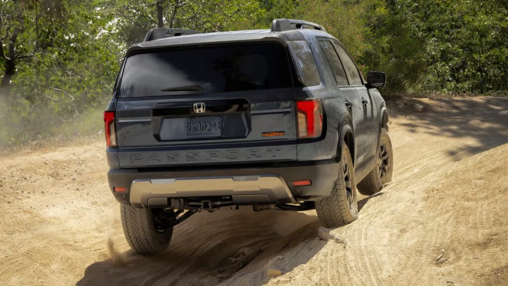 4 Out Of 5 Honda Passport Buyers Are Opting For The Trailsport Trim, And Here’s Why 4 Out Of 5 Honda Passport Buyers Are Opting For The Trailsport Trim, And Here's Why