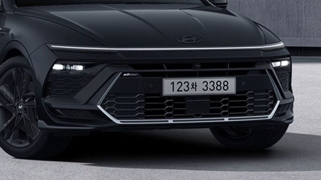A Blacked-Out Hyundai Sonata Could Steal Camry Nightshade’s Thunder A Blacked-Out Hyundai Sonata Could Steal Camry Nightshade's Thunder