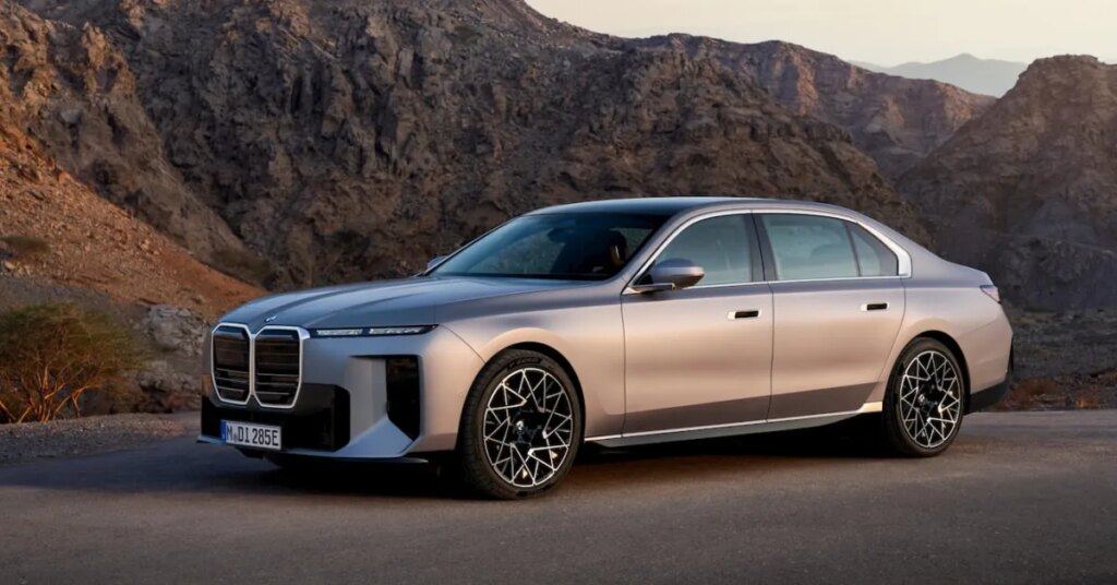 BMW's new flagship i7 makes a great chauffeur vehicle