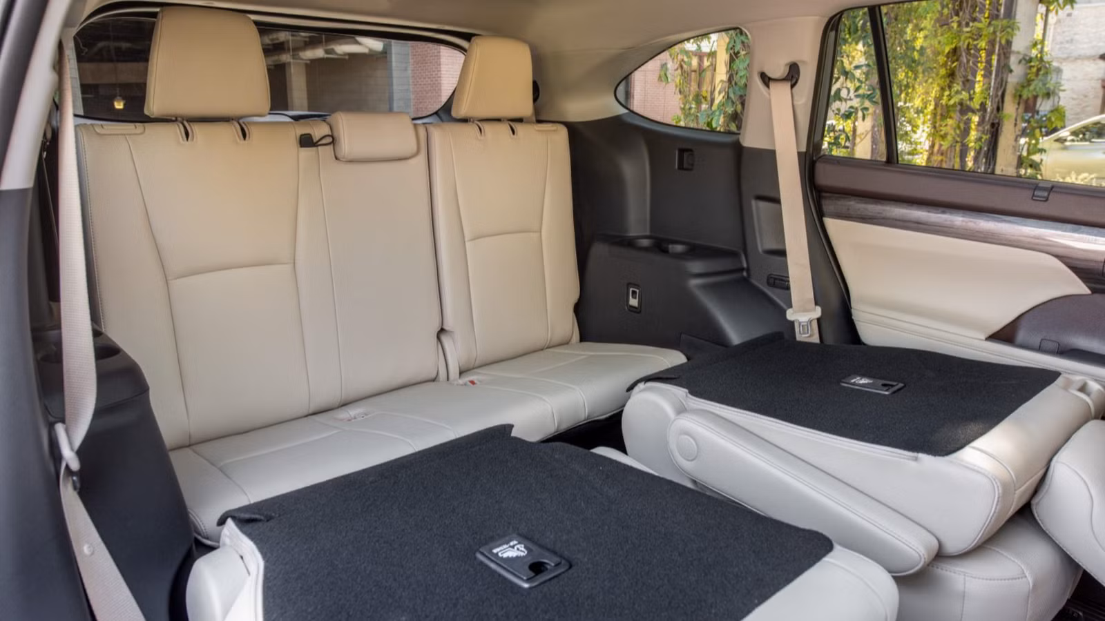 Best USed 3-Row SUV Models Under $30k Best USed 3-Row SUV Models Under $30k