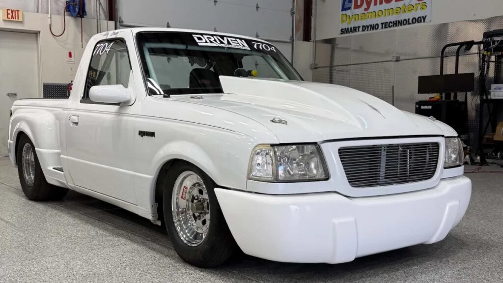 Cramming a 511-Cubic-Inch Godzilla V8 Into a Ford Ranger Is a Great Way to Go Fast