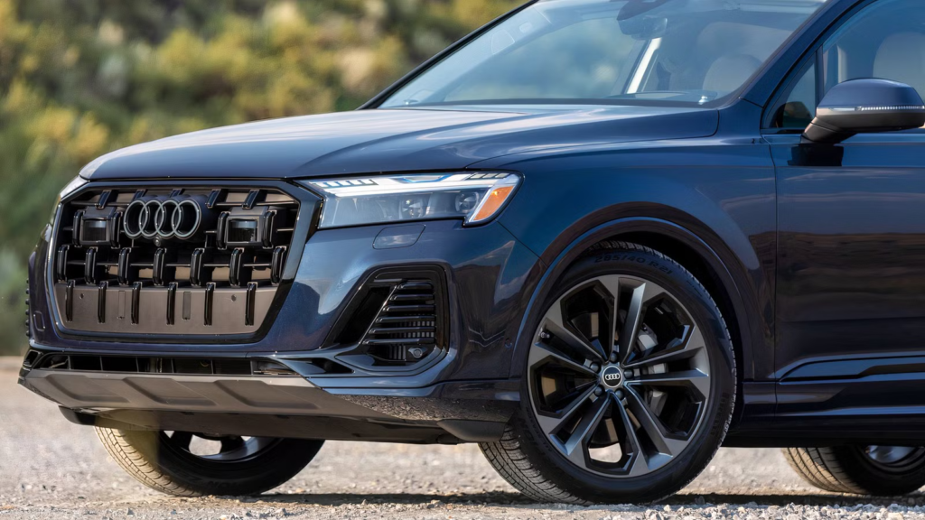 How To Score Full-Size Audi Q7 Luxury for Mid-Level SUV Prices Right Now How To Score Full-Size Audi Q7 Luxury for Mid-Level SUV Prices Right Now