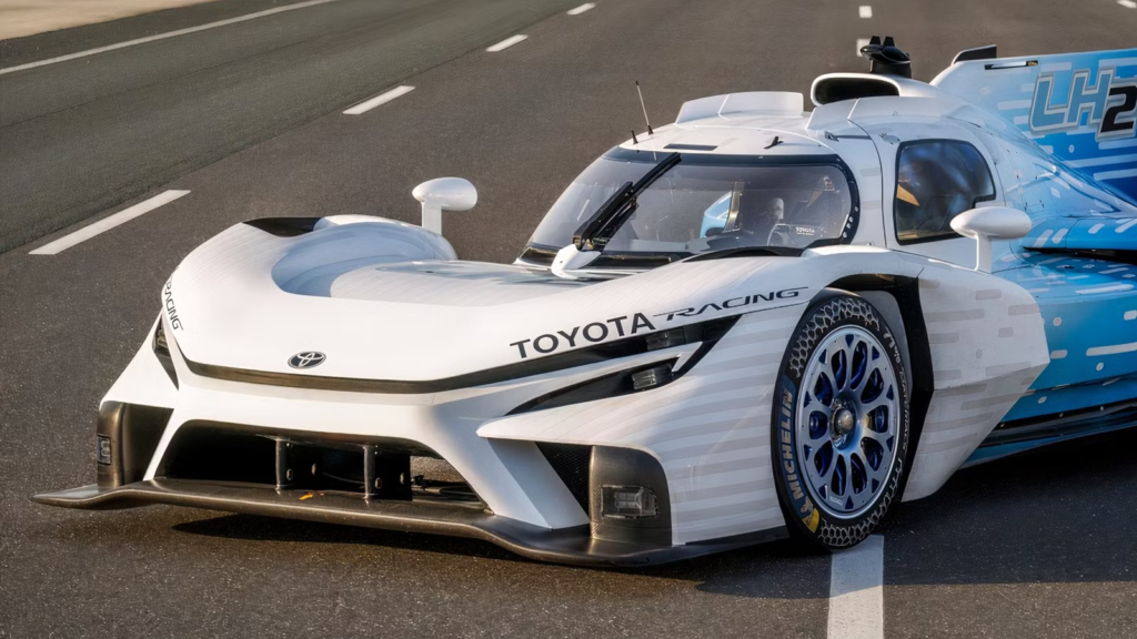 How Toyota Is Turning A 3.5-Liter V6 Engine Into A Ridiculous 870-HP Hydrogen Combustion Monster How Toyota Is Turning A 3.5-Liter V6 Engine Into A Ridiculous 870-HP Hydrogen Combustion Monster