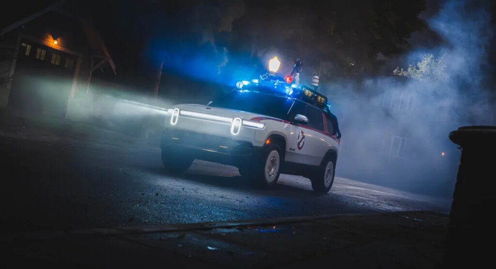 Rivian Turned an R1S Into a Ghostbusters Ecto-1—Sirens, Radar Dish, and All. It Rules Rivian Turned an R1S Into a Ghostbusters Ecto-1—Sirens, Radar Dish, and All. It Rules