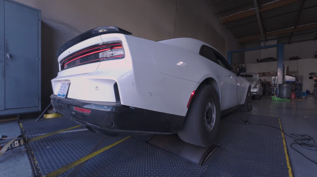 Still Waiting for a New V8 Dodge Charger? This Hurricane I6 Is Making 970 HP at the Wheels Still Waiting for a New V8 Dodge Charger? This Hurricane I6 Is Making 970 HP at the Wheels