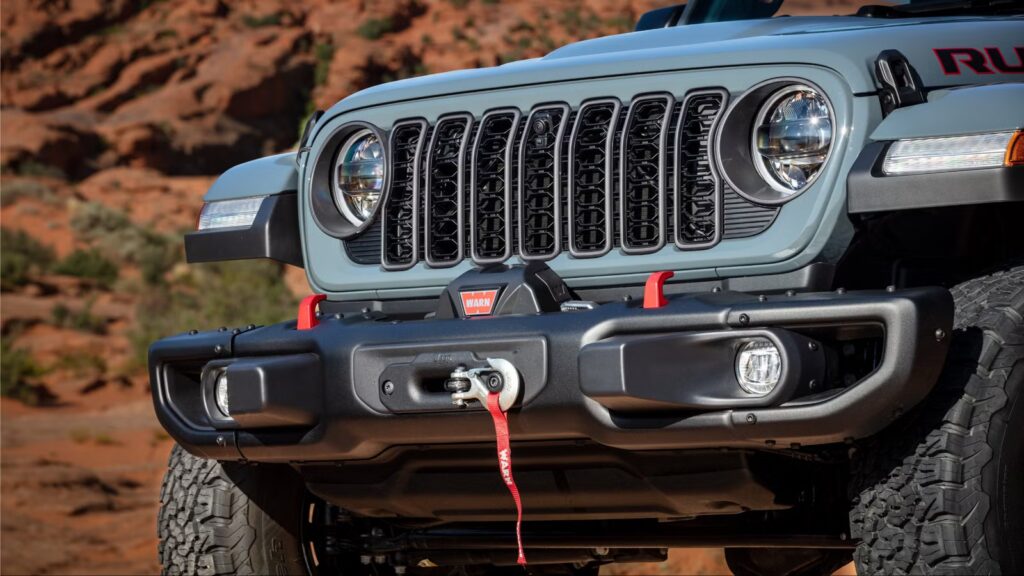 The Jeep Wrangler Sells As Much As The Ford Bronco And Toyota Land Cruiser Combined, And We Don’t Know Why The Jeep Wrangler Sells As Much As The Ford Bronco And Toyota Land Cruiser Combined, And We Don't Know Why