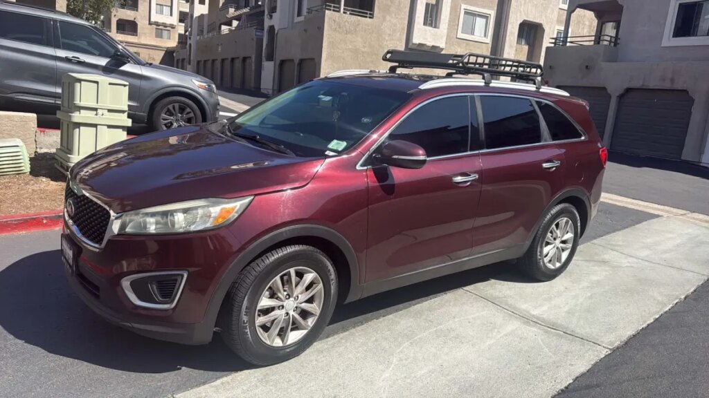 This 2017 Kia Sorento Is Still Running the Stock V6 at 715,000 Miles. What's Your Excuse?