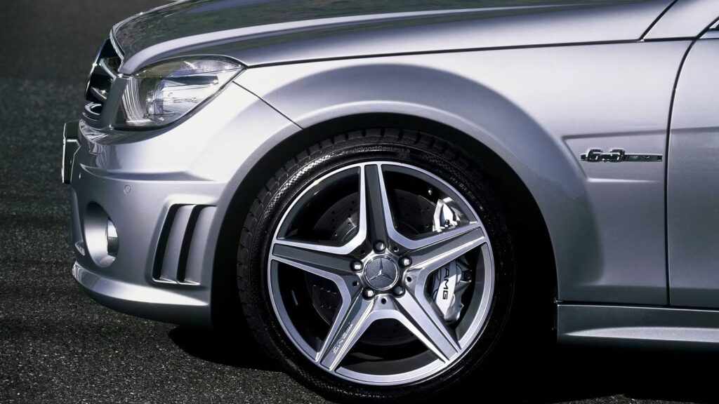 This 500-HP V8 Mercedes-AMG Is The Ultimate 'Anti-Depreciation' Buy, And It's Currently Selling For $30K