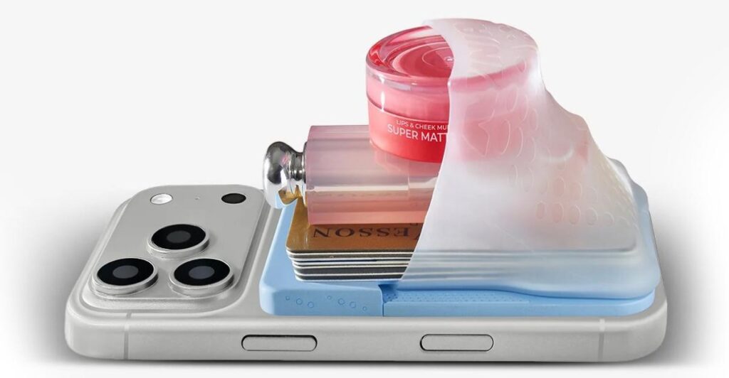 This stretchy MagSafe storage pouch gives your phone a sizable trunk This stretchy MagSafe storage pouch gives your phone a sizable trunk