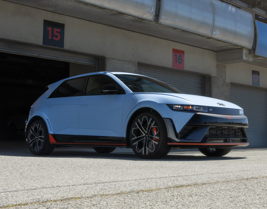 Used Electric Cars Are Selling Faster Than Gas Cars, and Some of the Best EV Performance Deals Are Too Good to Ignore : Automotive Addicts Used Electric Cars Are Selling Faster Than Gas Cars, and Some of the Best EV Performance Deals Are Too Good to Ignore : Automotive Addicts